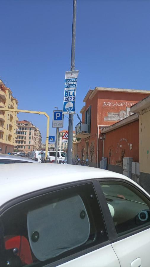 House Of Fly With Sea View, Front The Beach Savona Buitenkant foto