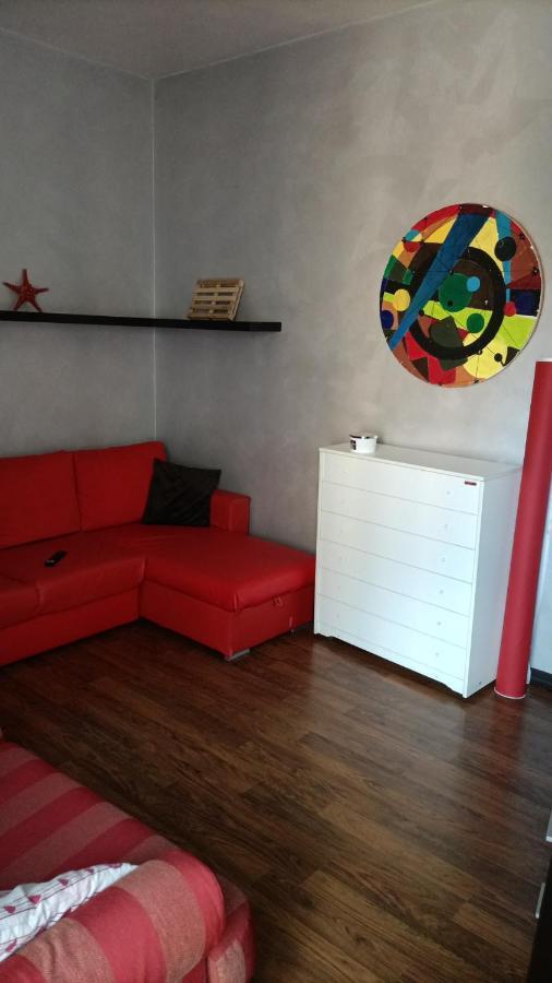 House Of Fly With Sea View, Front The Beach Savona Buitenkant foto